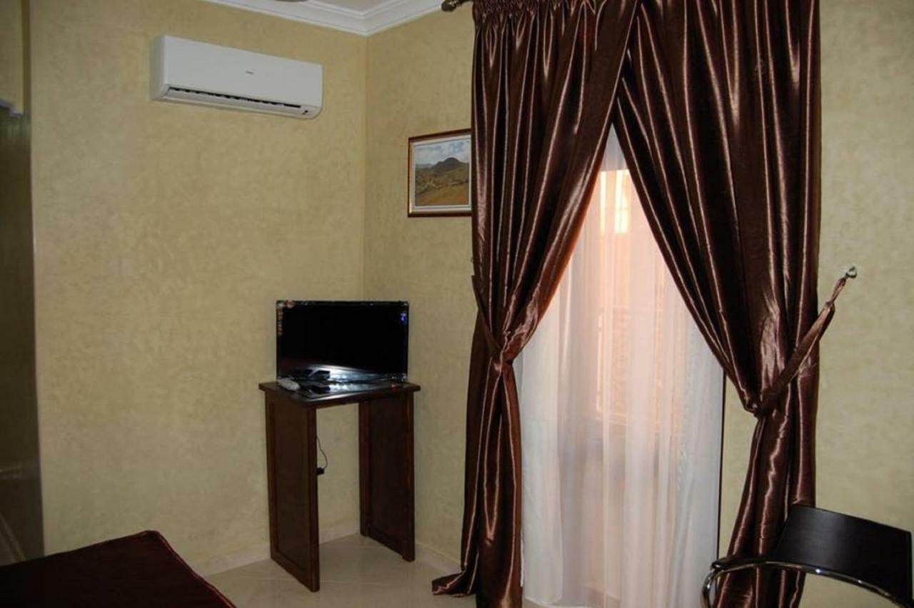 Hotel Amoudou فندق أمودو Tiznit Eksteriør billede